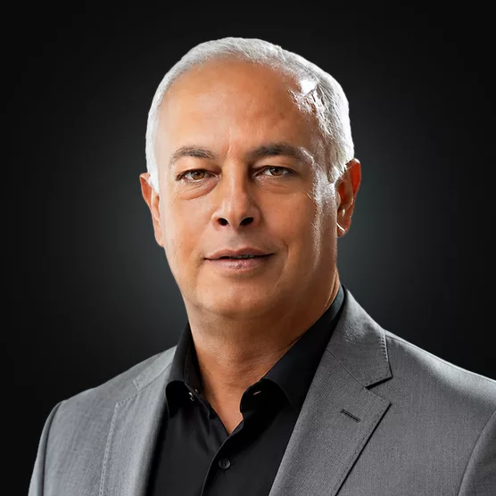 Dr Tarek Youssef Hosni